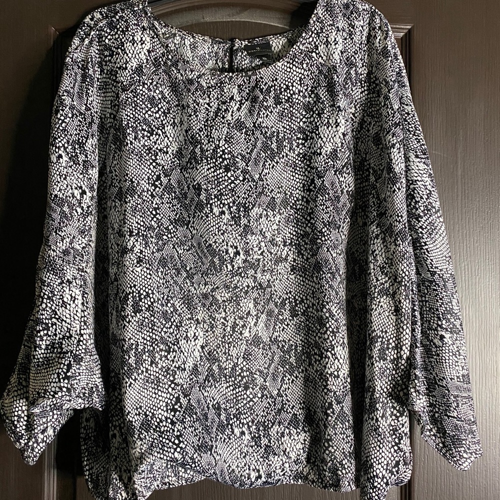 Worthington Black & White Snake Skin Print Blouse